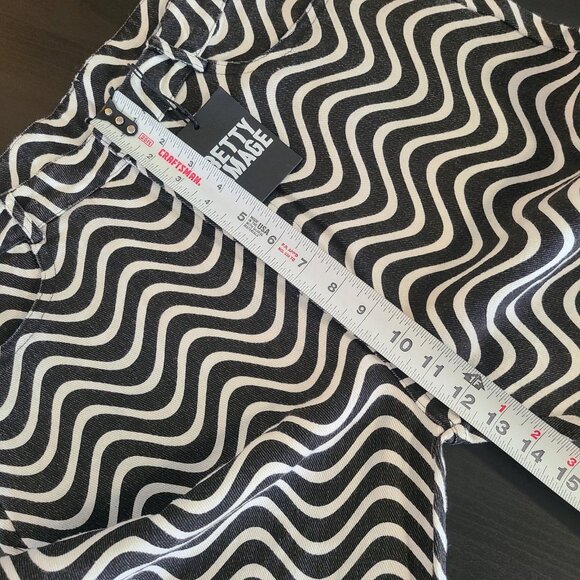 Pretty Damage Wavy Denim Pants Black White Size Medium NWT - Picture 4 of 8
